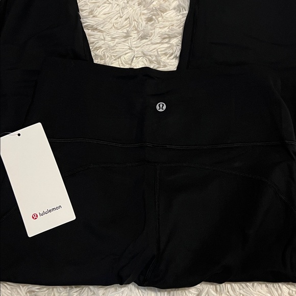 Lululemon Groove SHR Flared Leggings *Regular 32.5” Black Sizes 6 & 8 NWT - Picture 5 of 10